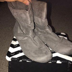 Ankle high boots